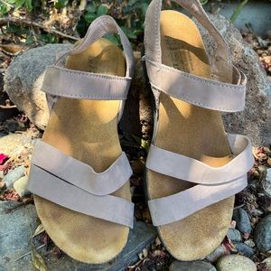 Abeo Naot sandals sz 36